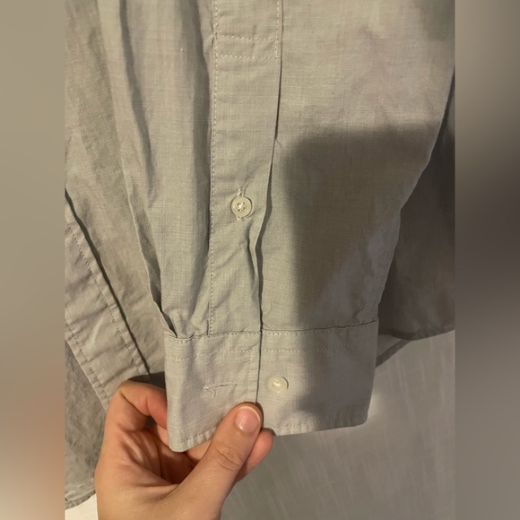 Uni Qlo Men’s Button Up Dress Shirt (L) - Picture 4 of 8